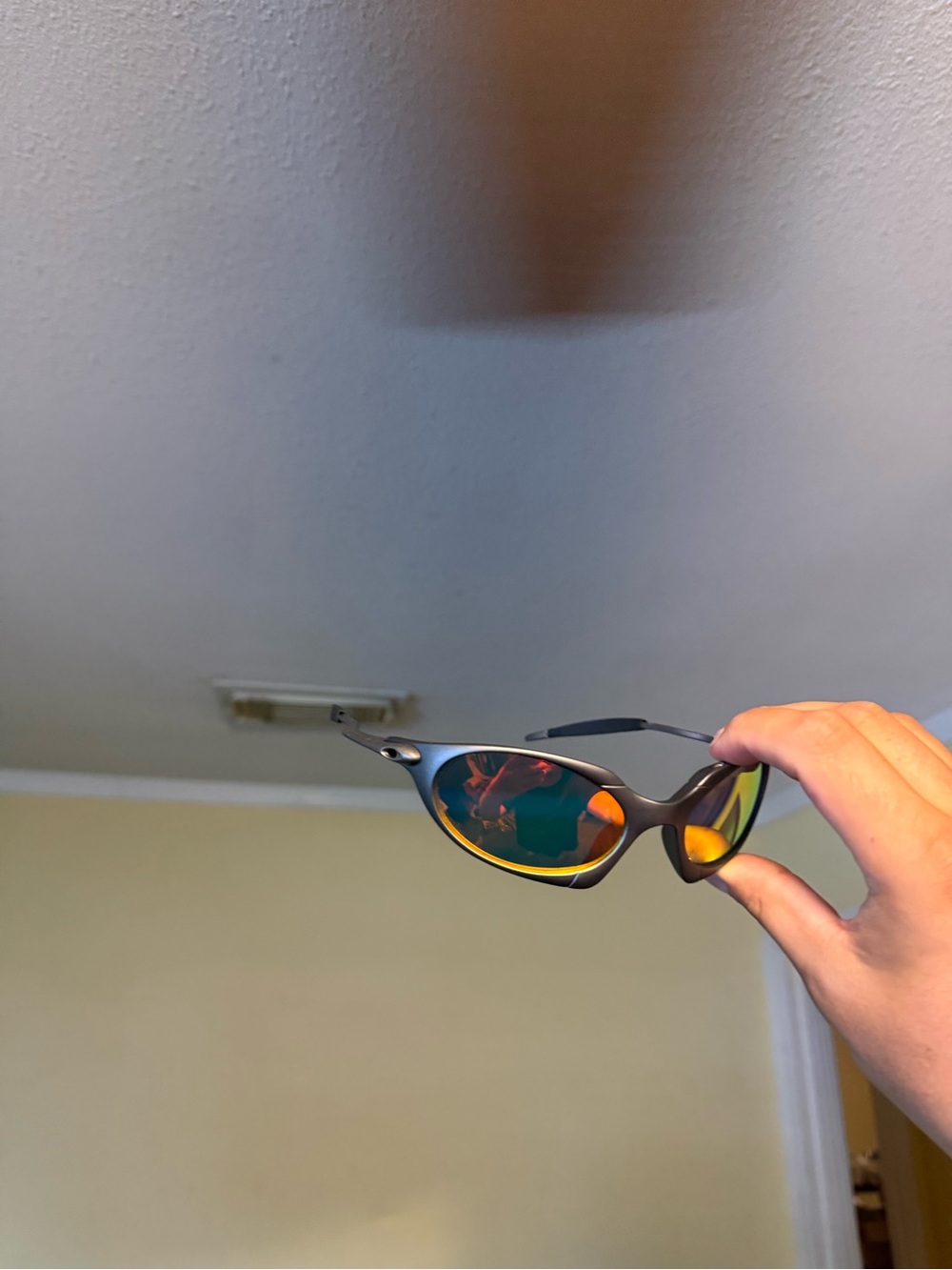 Sporty Mirrored Cat-Eye Sunglasses - Black Frame, Orange/Green Lenses Oakleys